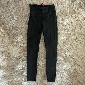 🖤 SPANX black faux leather legging size L 🖤